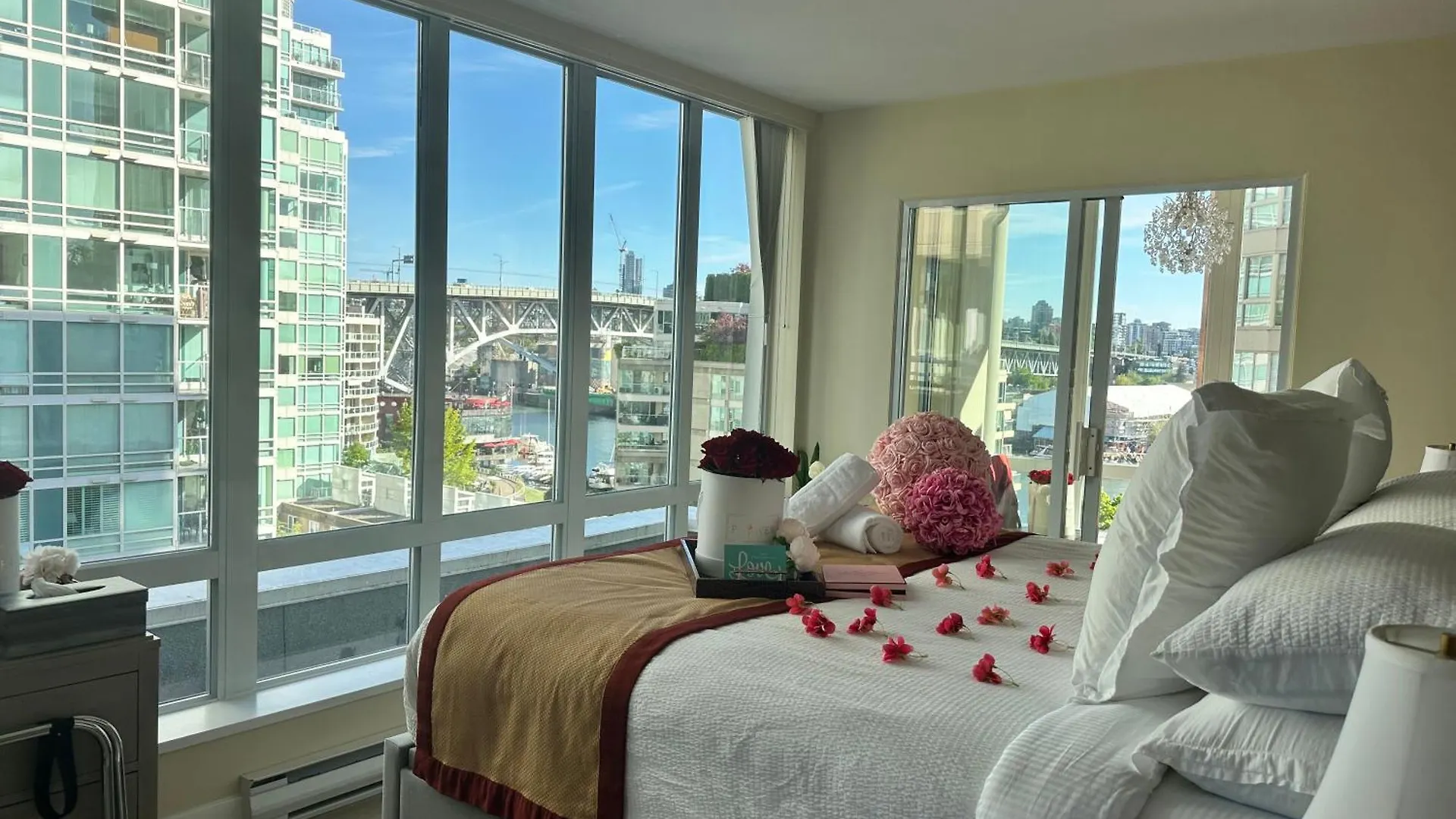Penthouses Of Beach Ave Vancouver