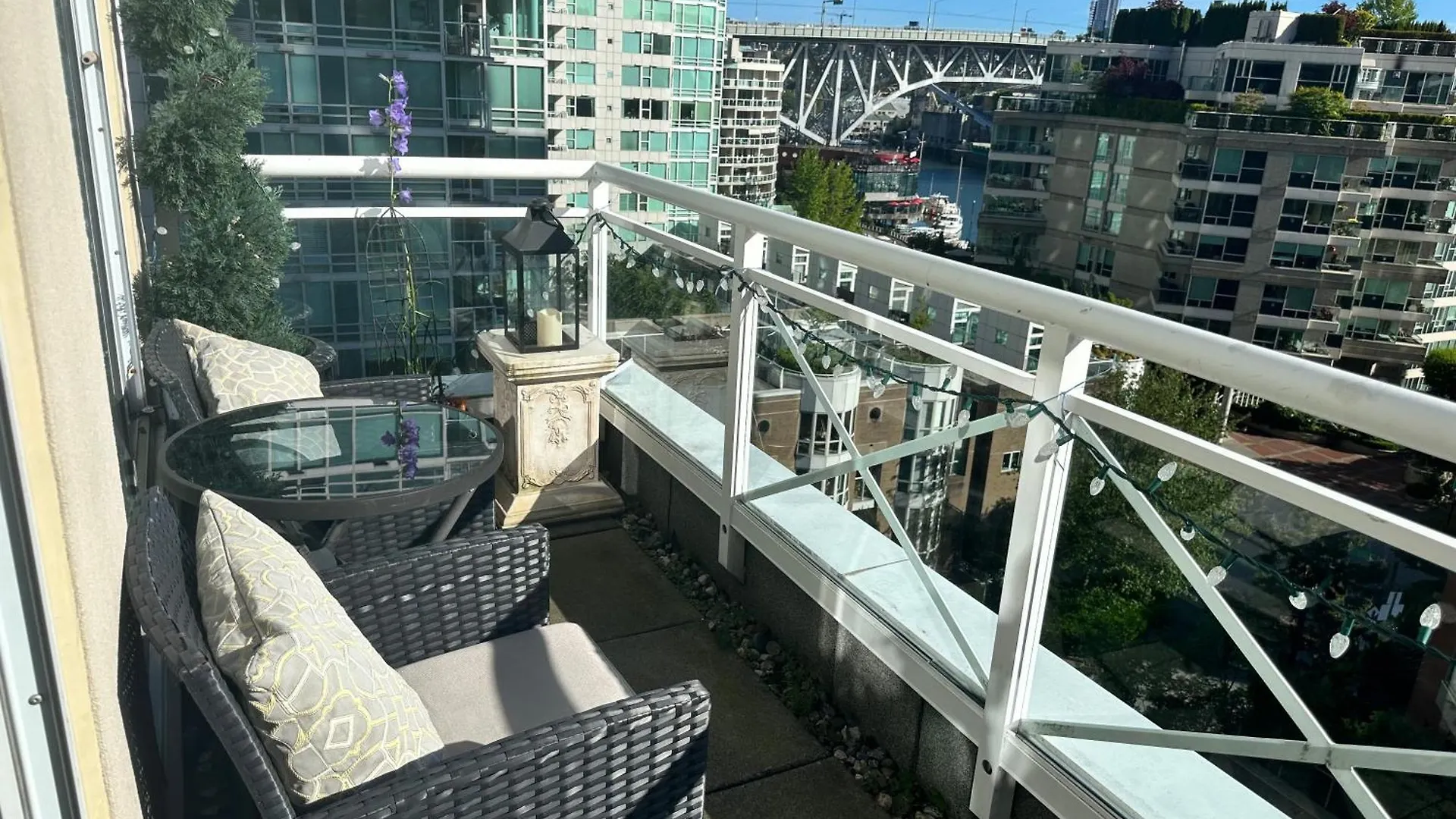 Penthouses Of Beach Ave Vancouver Apartment