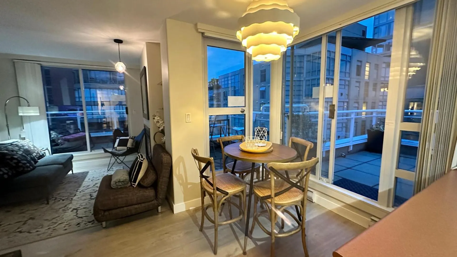 Penthouses Of Beach Ave Vancouver Canada