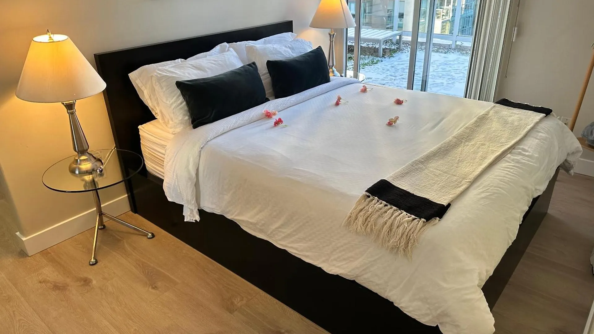 Penthouses Of Beach Ave Vancouver Canada