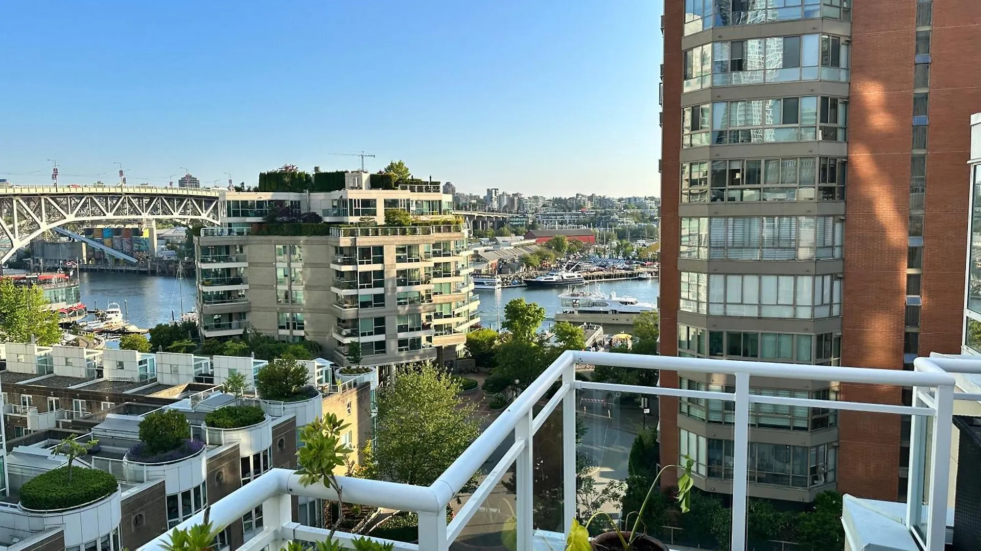 Penthouses Of Beach Ave Vancouver