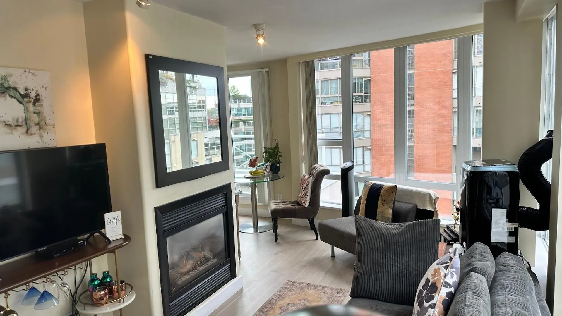 Penthouses Of Beach Ave Vancouver