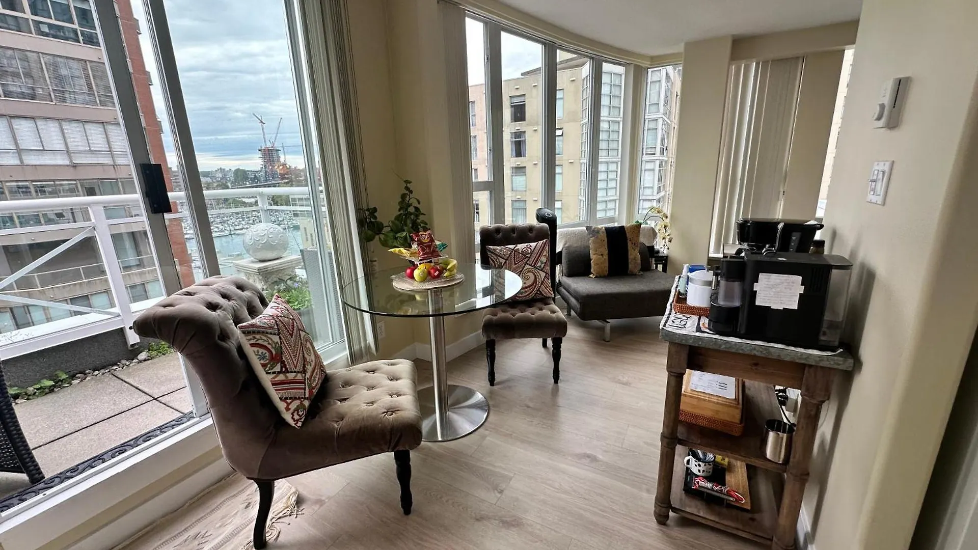 Penthouses Of Beach Ave Vancouver