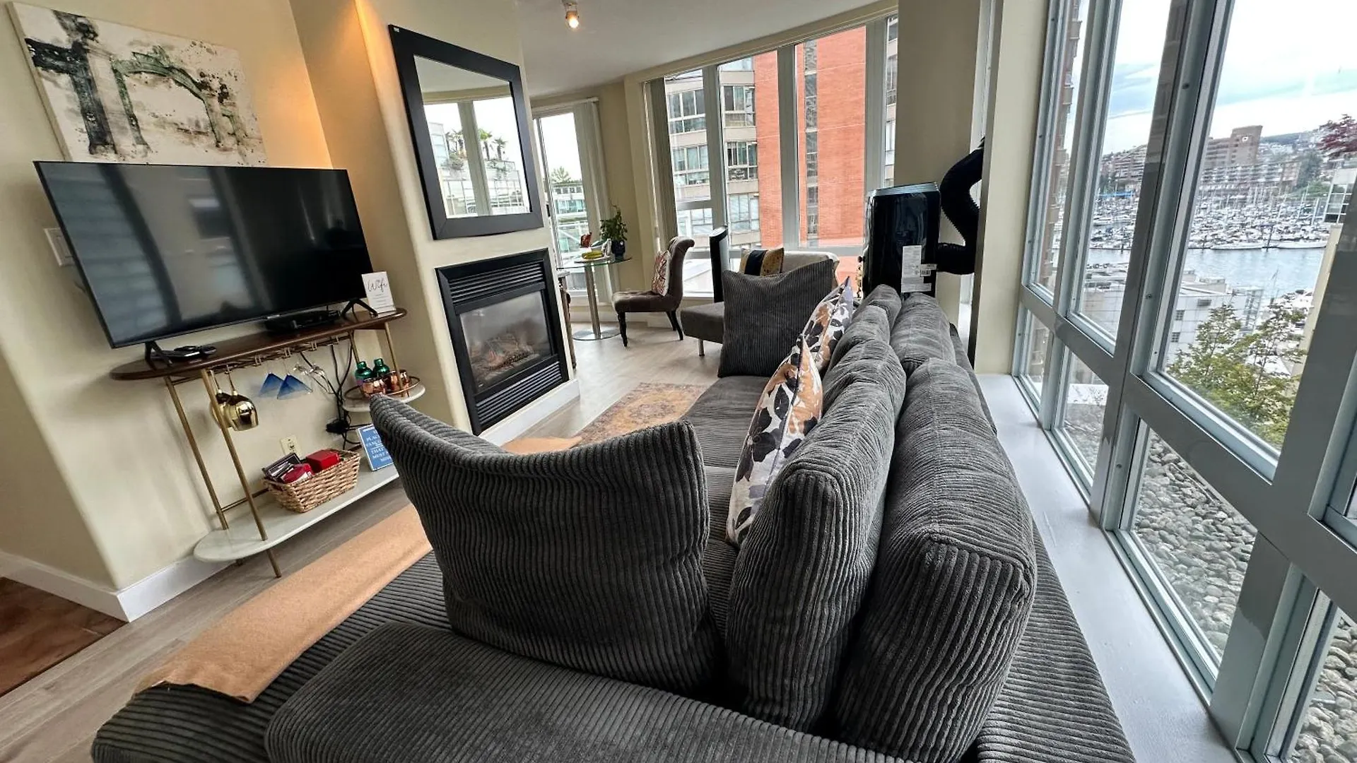 Penthouses Of Beach Ave Vancouver Apartment