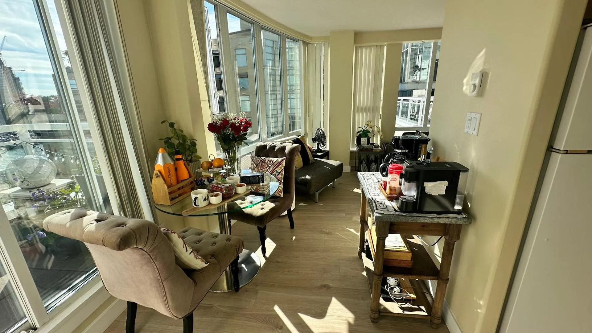 Penthouses Of Beach Ave Vancouver Apartment