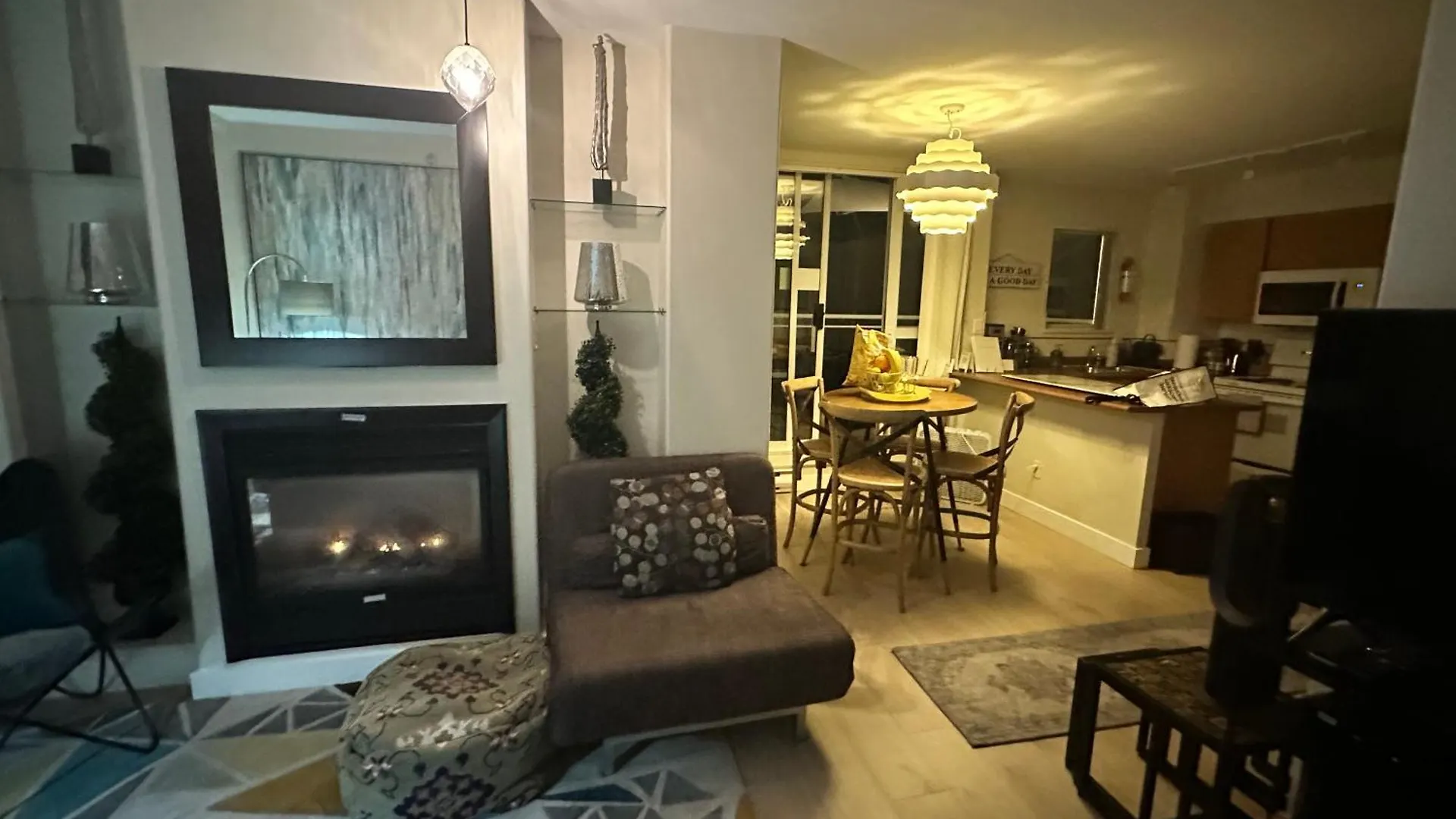 Penthouses Of Beach Ave Vancouver Apartment
