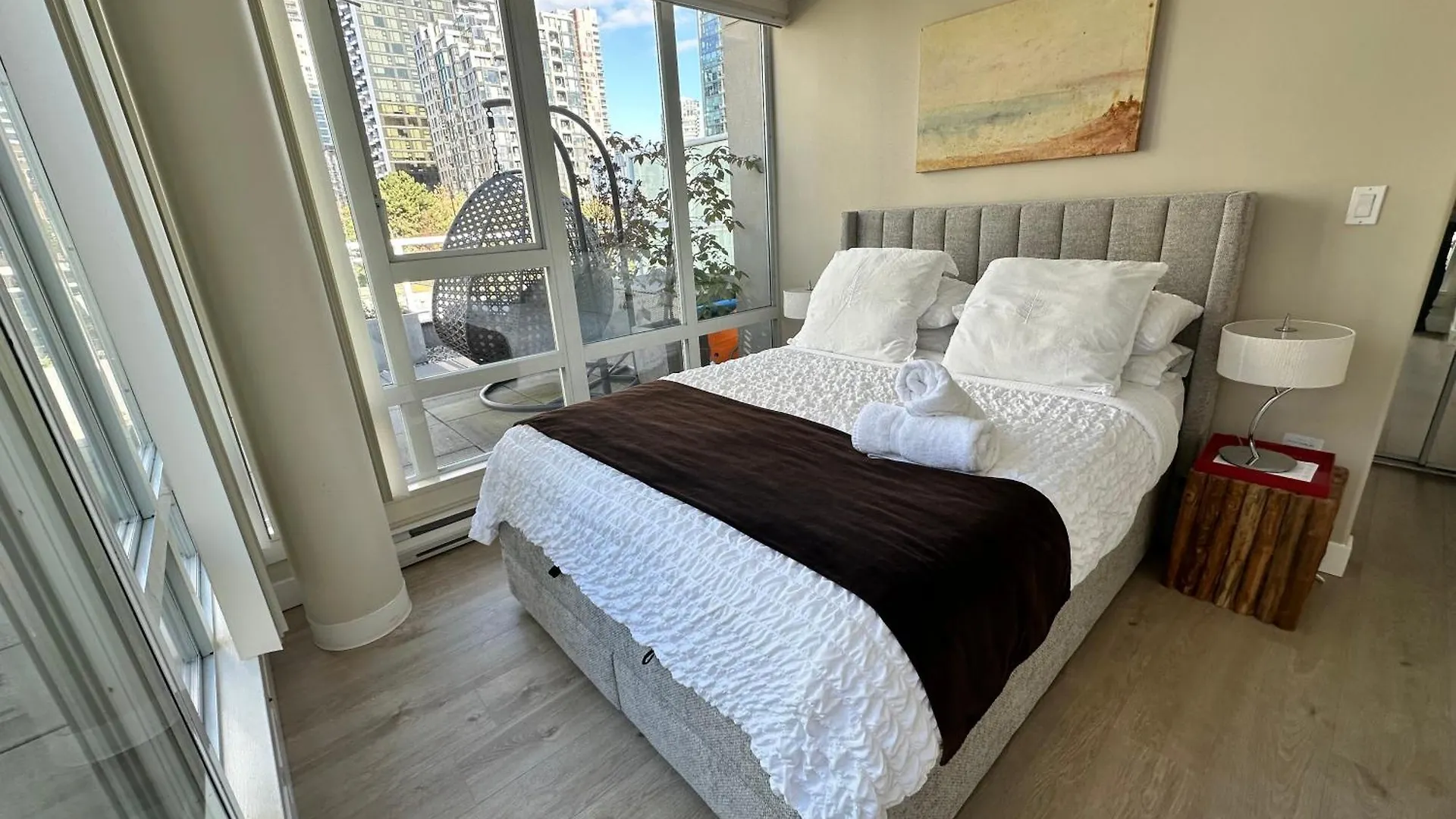 Penthouses Of Beach Ave Vancouver