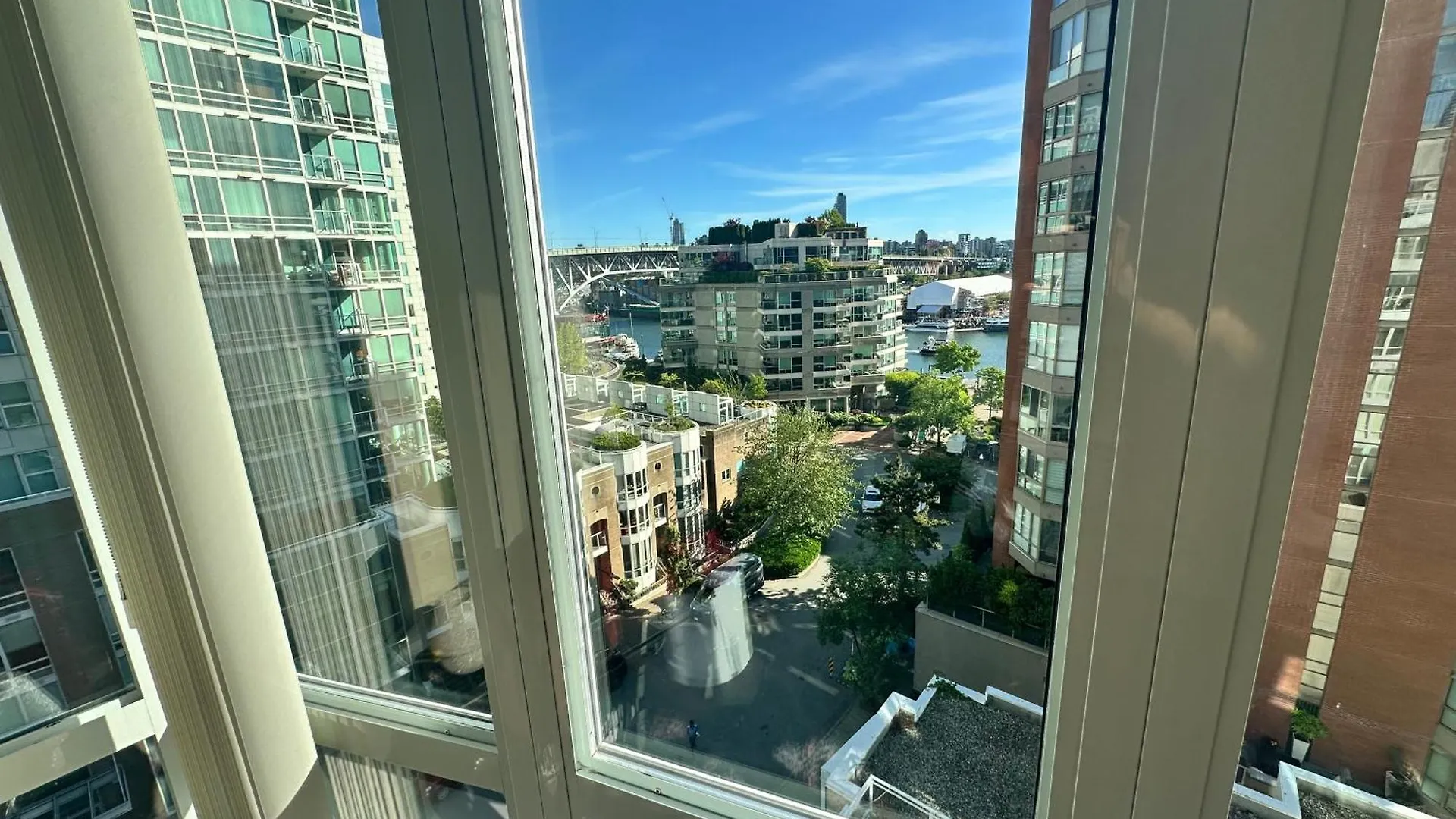 Apartment Penthouses Of Beach Ave Vancouver